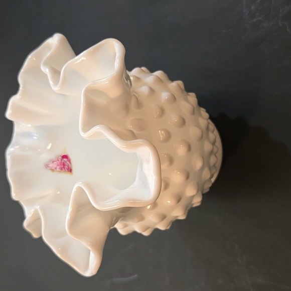 VTG Fenton White Hobnail Milk Glass Round Vase With Crimped Ruffled Edges 4 1/4" - Picture 2 of 9